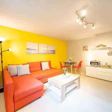 Losone-ascona: 20 Min A Piedi, Parcheggio Gratuito